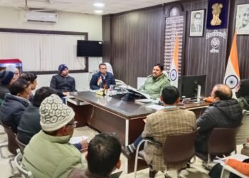 प्रवर्तन कार्यों से राजस्व वसूली के लक्ष्य को करें शत-प्रतिशत पूरा: जिलाधिकारी