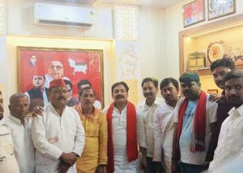 होली के शुभ अवसर पर समाजवादी पार्टी के नेताओं से मिली शुभकामनाएं और आशीर्वाद