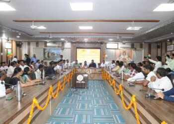 सम्मानित हुए प्रेरक शिक्षक, शिक्षा को जन आंदोलन बनाने का संकल्प