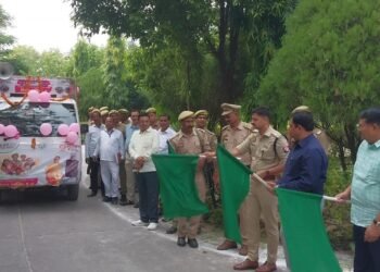 महिला सशक्तिकरण को मिली नई गति: औरैया में मिशन शक्ति 5.0 के तहत 14 प्रचार वाहन रवाना