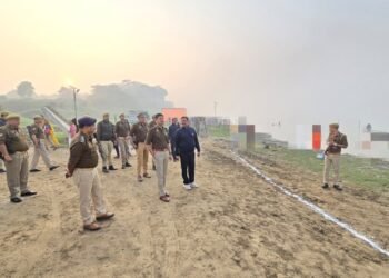 कार्तिक पूर्णिमा पर्व पर श्रद्धालुओं की सुरक्षा व्यवस्था को लेकर जिलाधिकारी व पुलिस अधीक्षक ने किया शेरगढ़ घाट का निरीक्षण